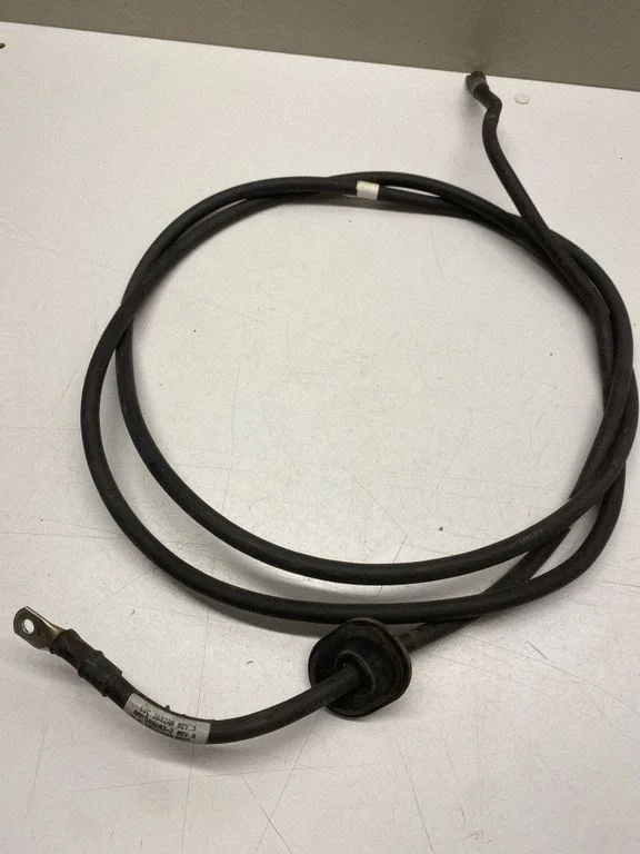 Positive cable (battery) LJC3692AA
