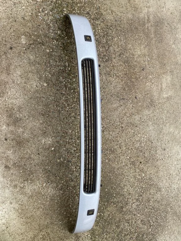 Front grill 7D0853654