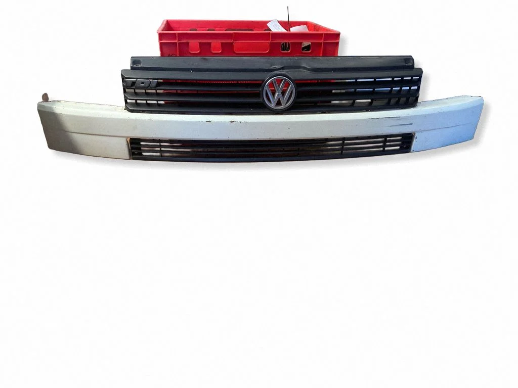 Atrapa przednia (grill) 701853653