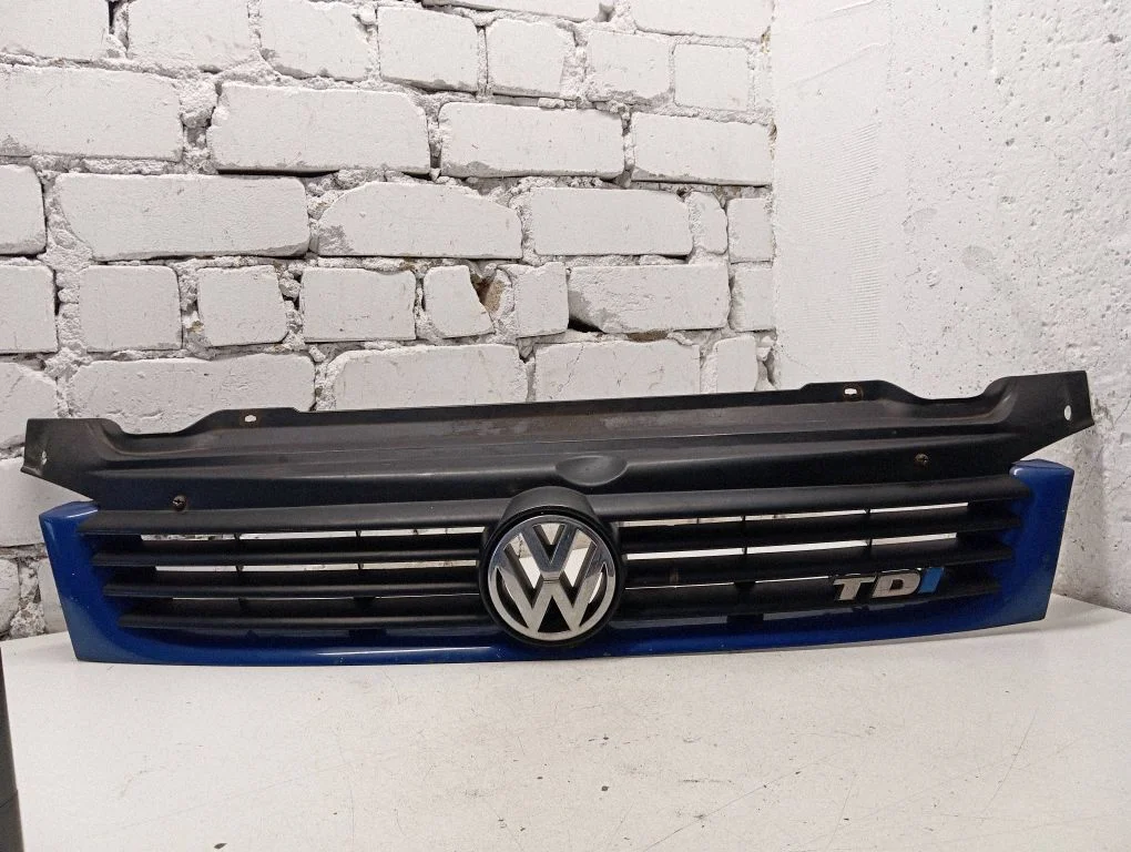 Front grill 701853653D