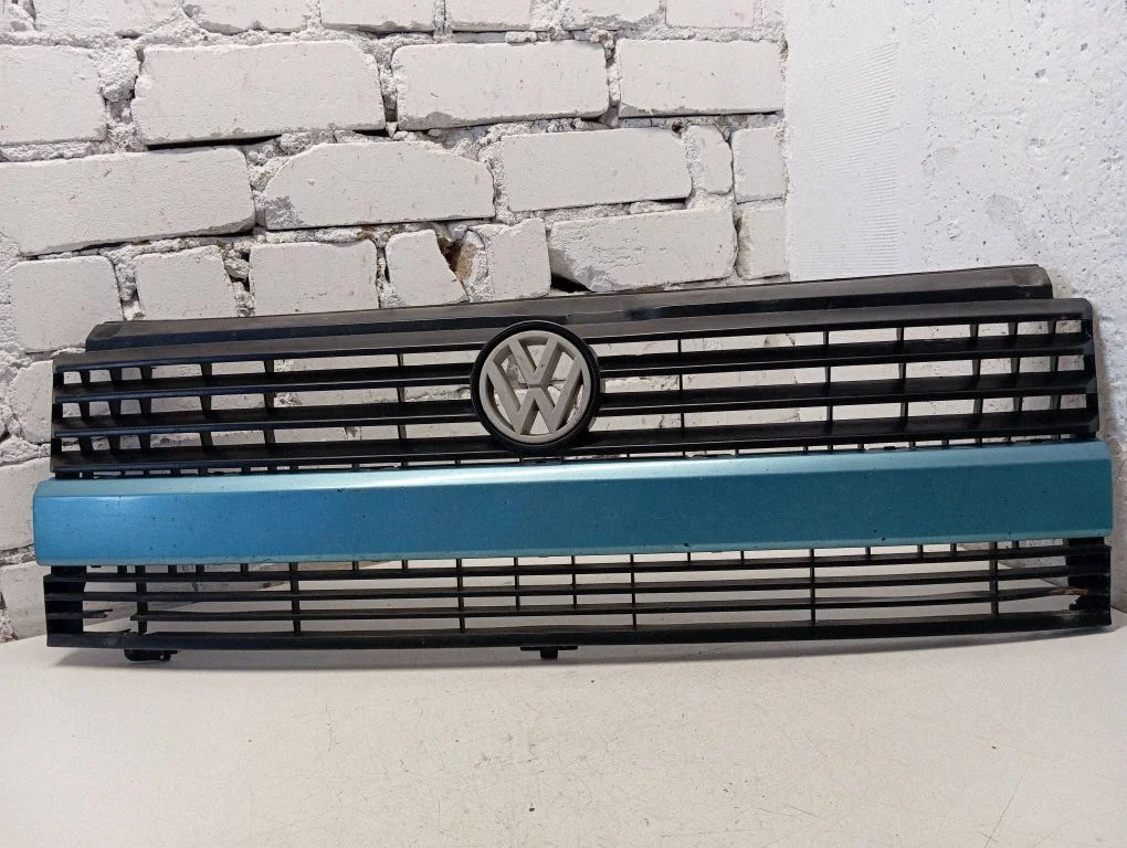 Front grill 701853653