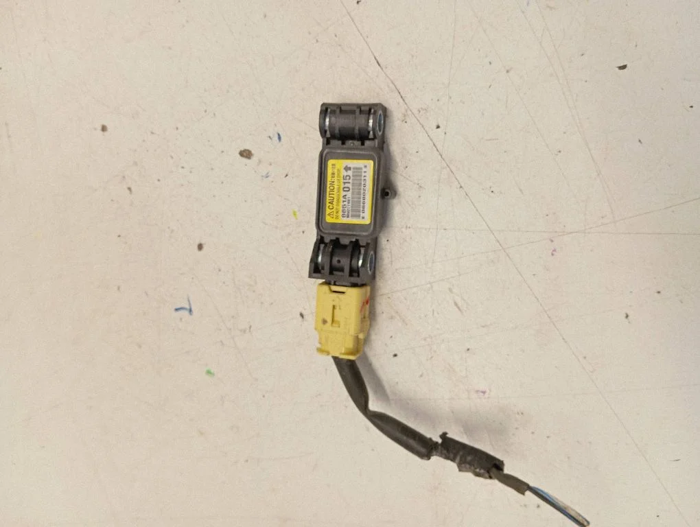 Turvapadja löögiandur 8651A015