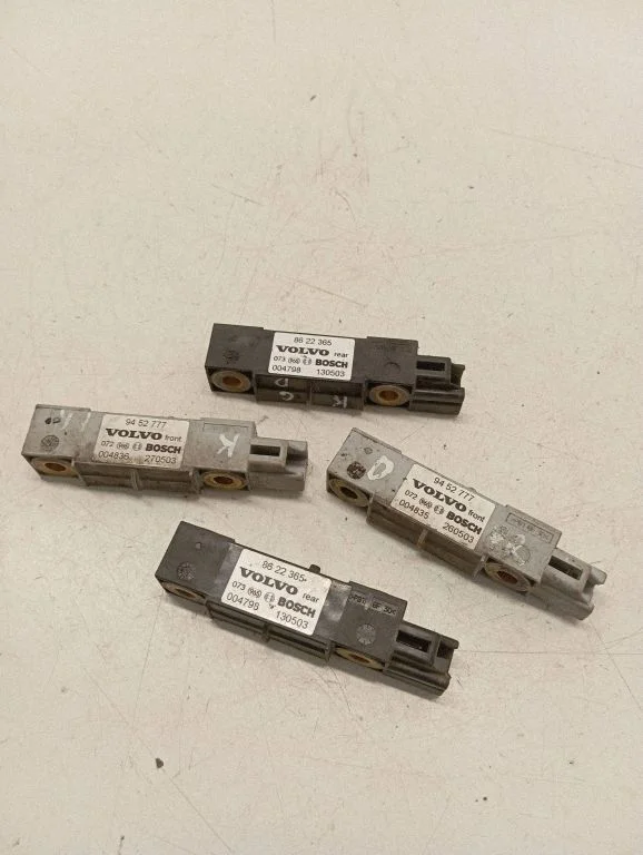 Airbag deployment crash/impact sensor 8622365