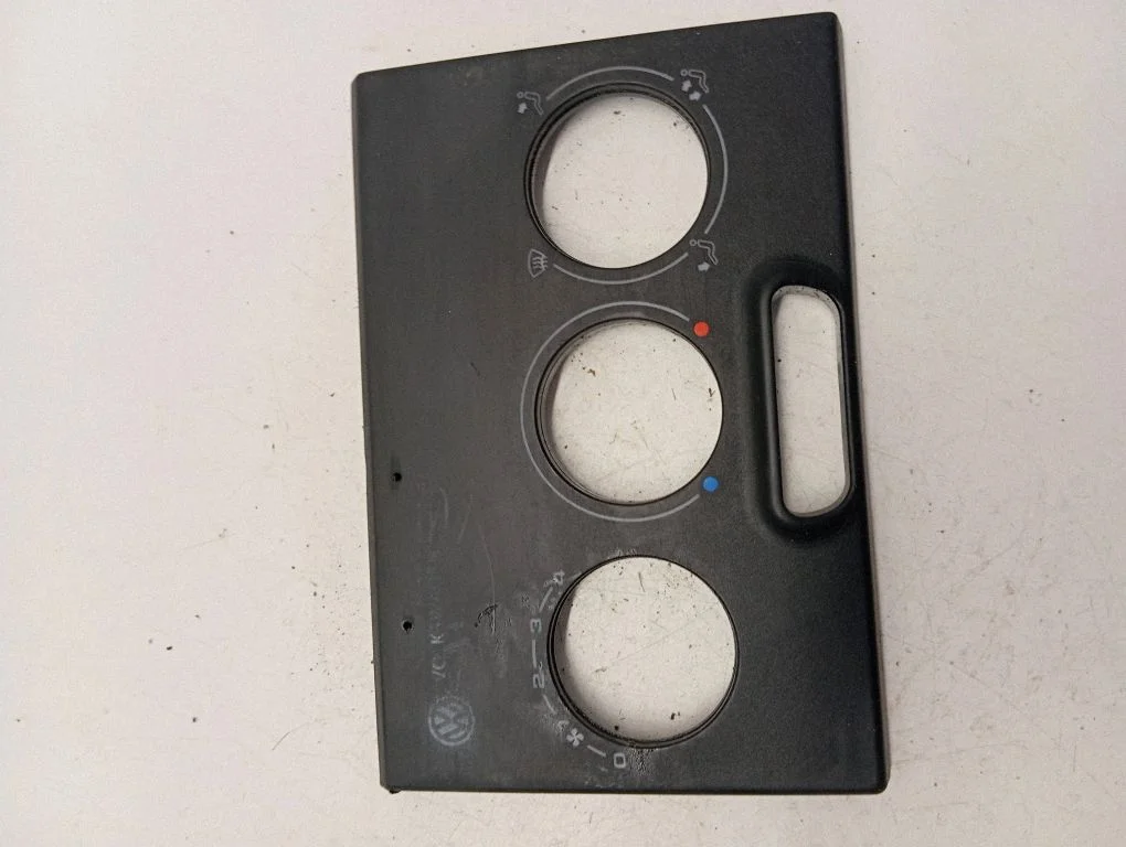 Klimato kontrolės/ pečiuko kontrolės apdaila