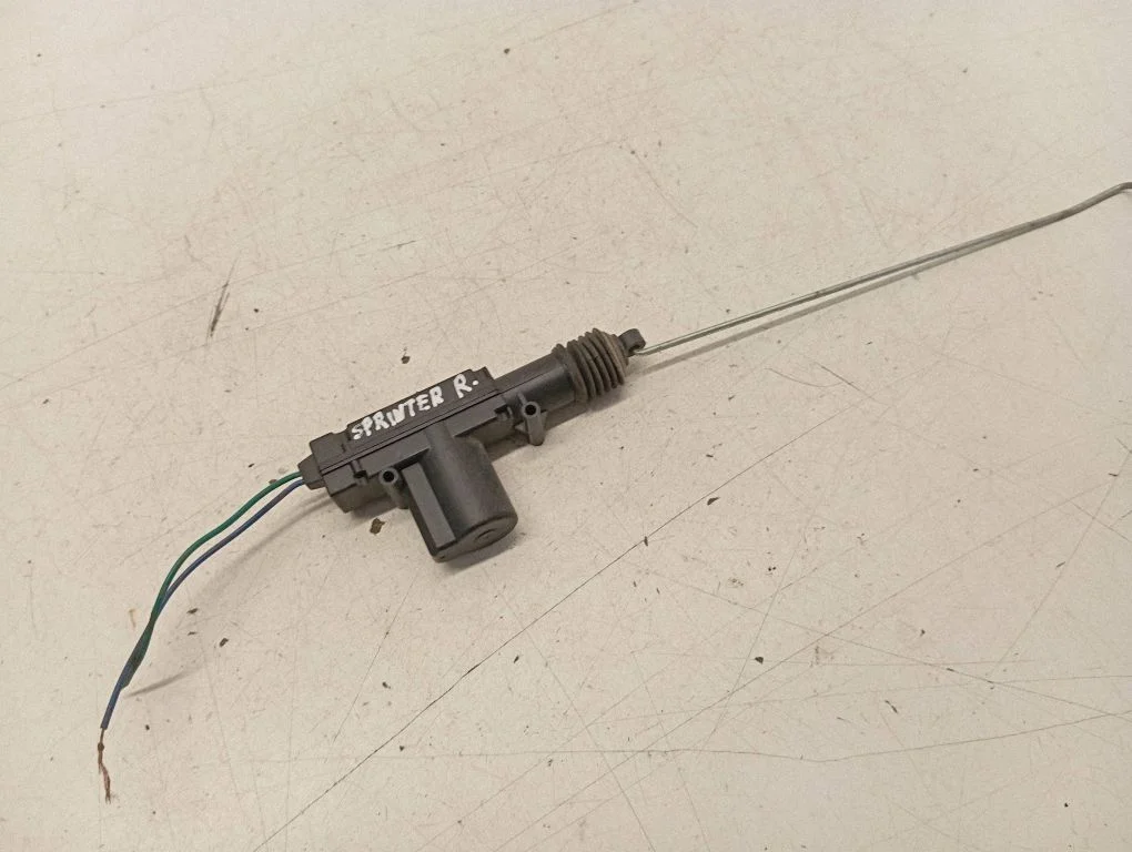 Central locking motor – front right
