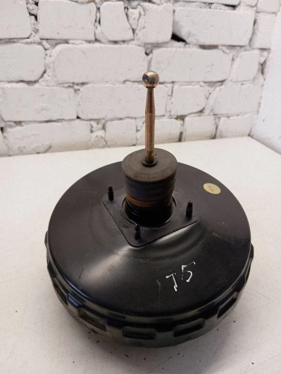 Brake booster 7H0612101A