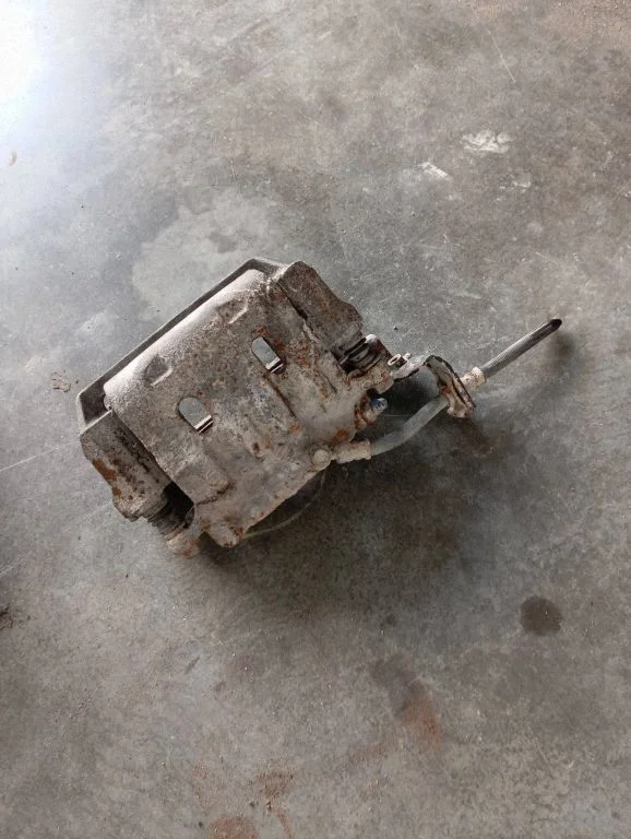 Front brake caliper – Ford Ranger (2007-2011)