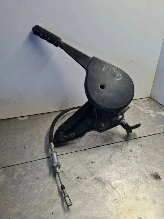 Handbrake/parking brake lever assembly – Mercedes-Benz Vito Viano W638 (1996-2003)