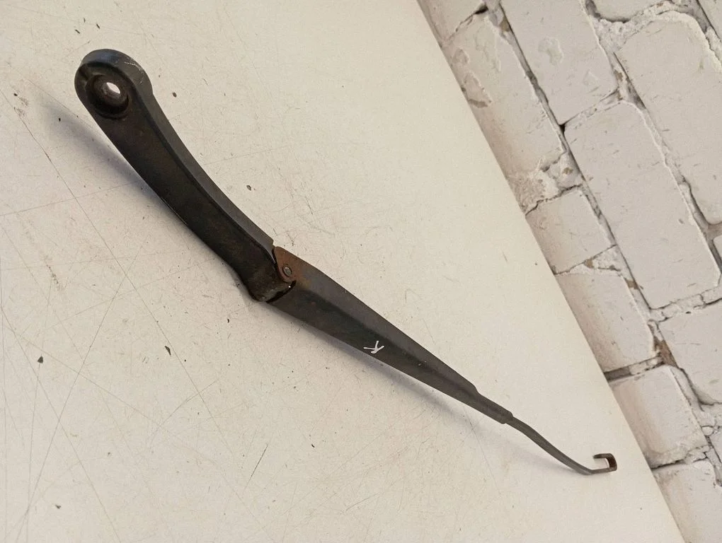 Front wiper blade arm 7N1955409