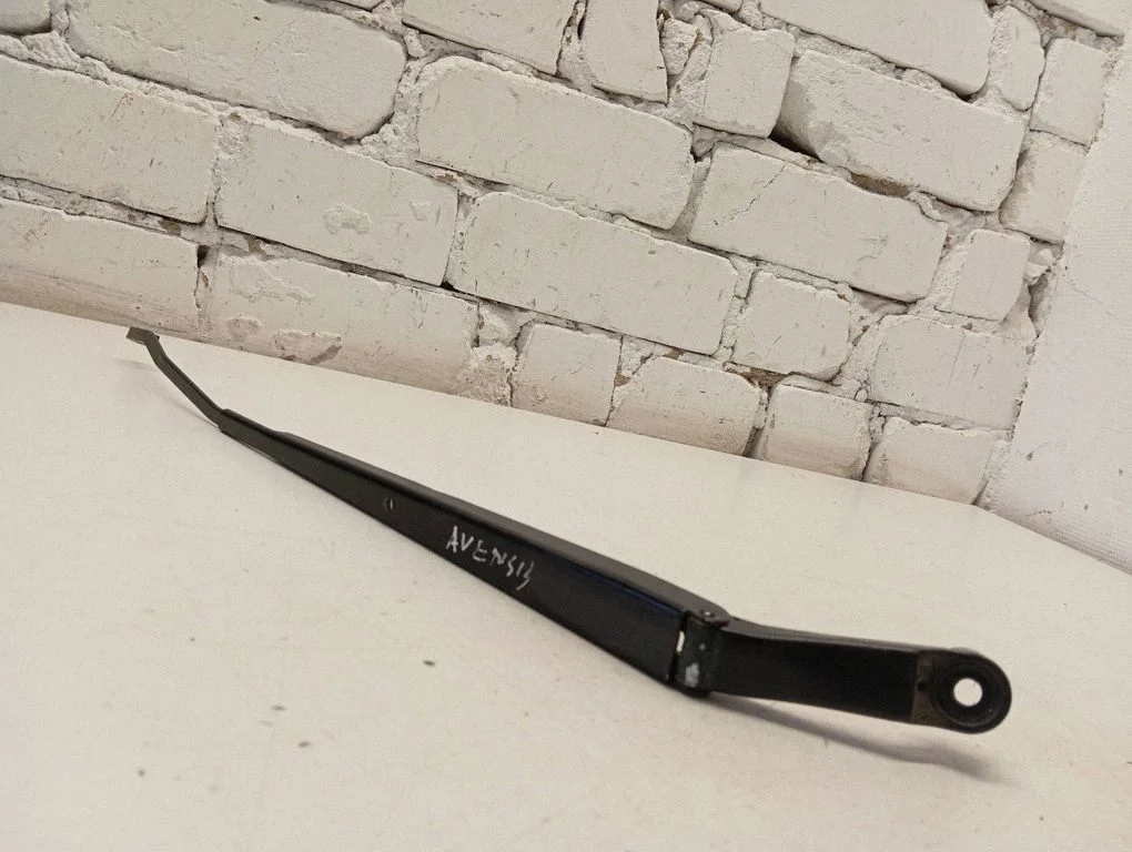 Front wiper blade arm 7G6597