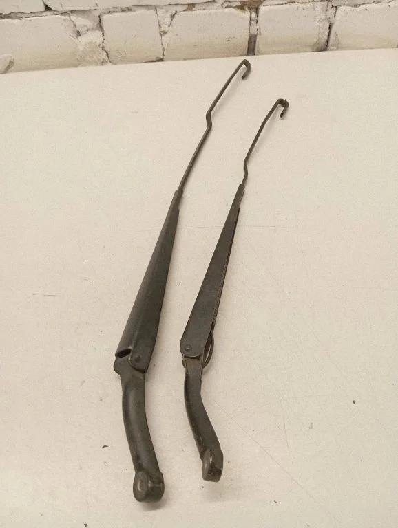 Front wiper blade arm 8624269