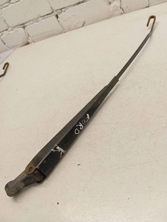 Front wiper blade arm YC1517526DA
