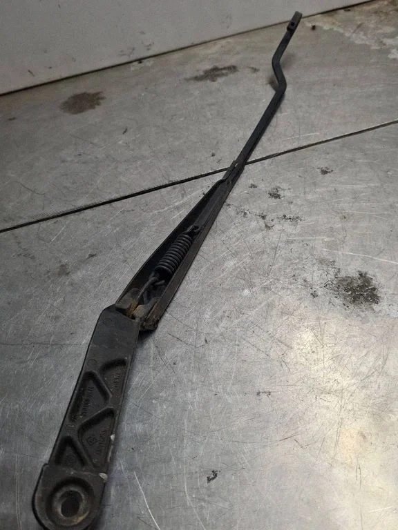 Front wiper blade arm 1H1955409C
