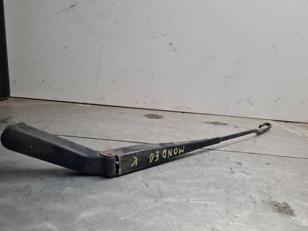 Priekšējā stikla tīrītāja svira 1S7117526AB