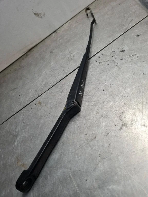 Front wiper blade arm 701955409A