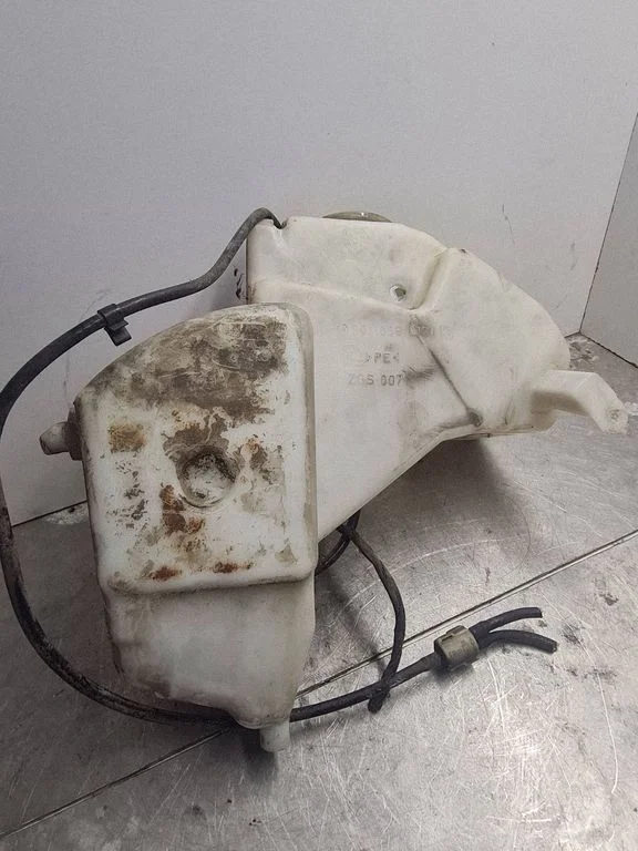 Windshield washer fluid reservoir/tank 901869022