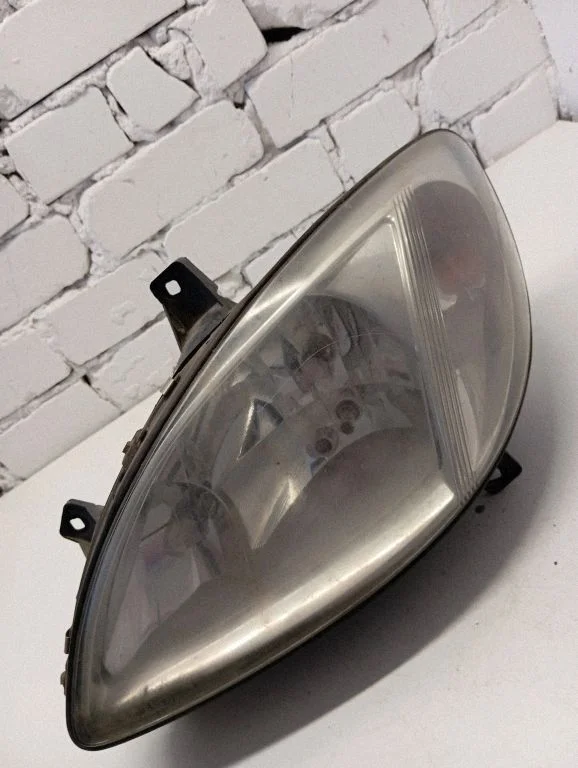 Headlight/headlamp 24670300