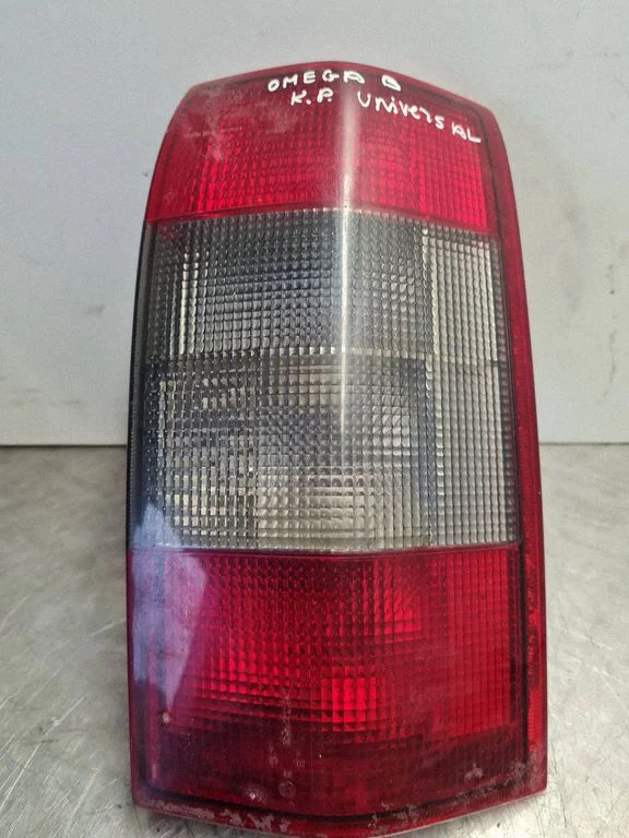 Lampa tylna w błotniku 143572