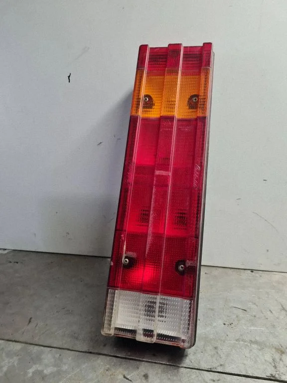 Rear/tail lights E11004300