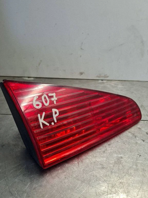 Lampa tylna w błotniku 2543