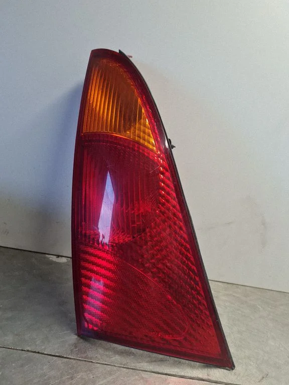 Lampa tylna w błotniku 0374D