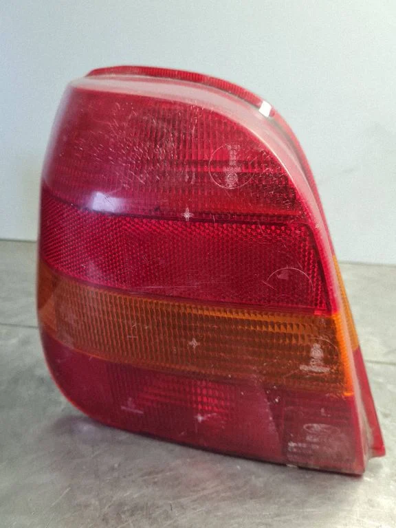 Tailgate rear/tail lights 13910100