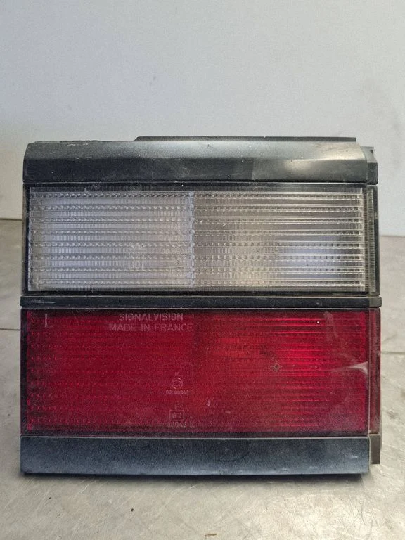 Tailgate rear/tail lights – Volkswagen Passat B3 (1988-1993)