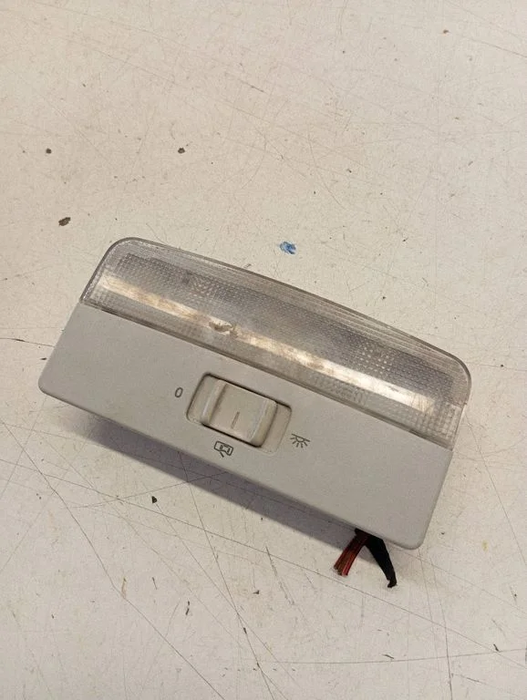Front seat light 6Q0947105F
