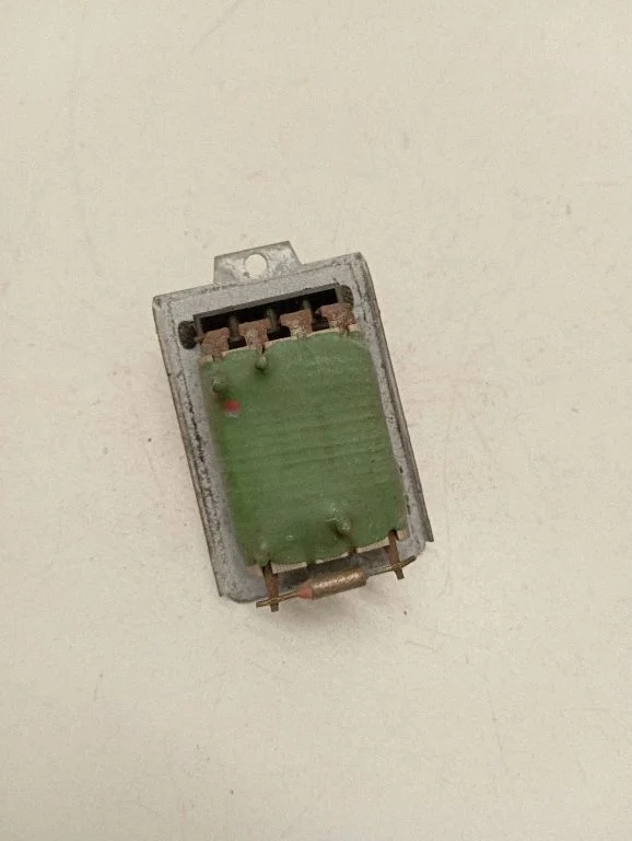Krāsniņas ventilatora rezistors (reostats) 701959263