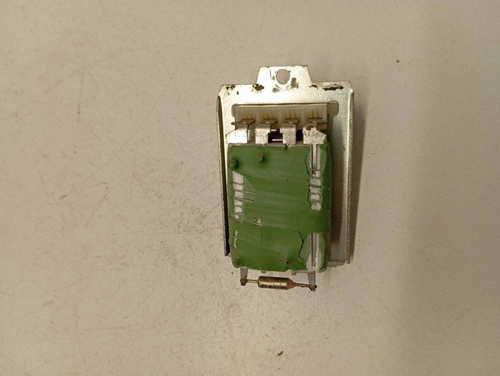 Heater blower motor/fan resistor