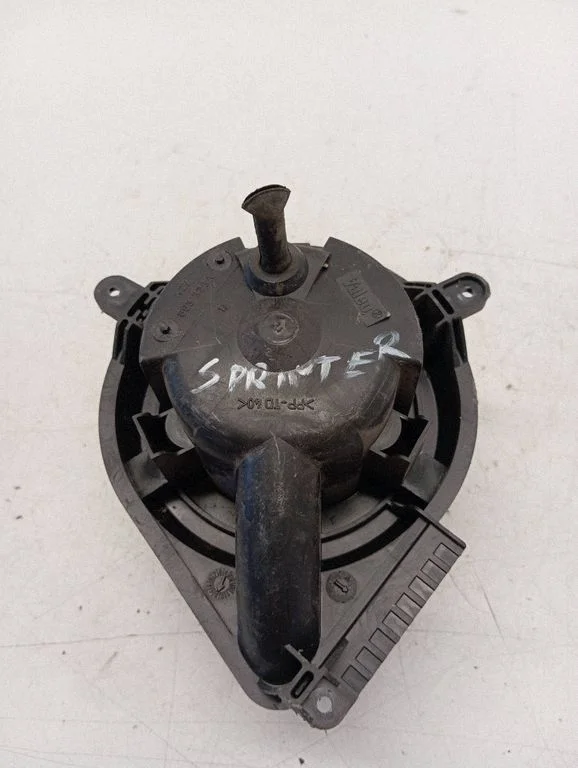 Heater fan/blower – Mercedes-Benz Sprinter W901 W902 W903 W904 (1995-2007)