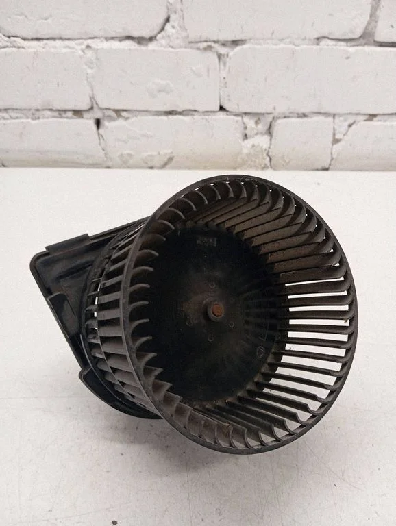Heater fan/blower 653729P01