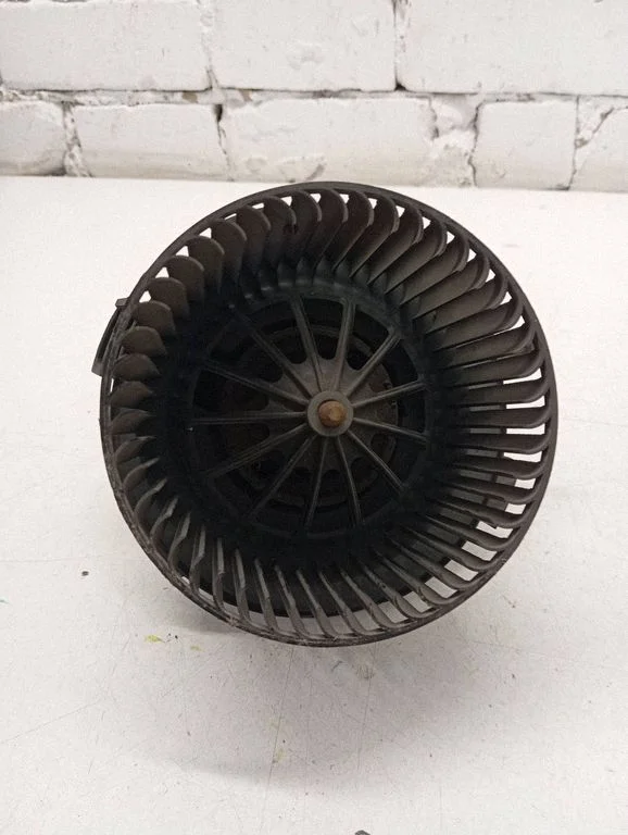 Salongipuhur H9431