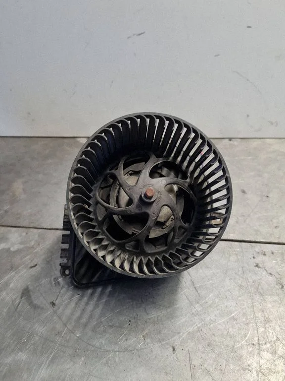 Heater fan/blower DE17450