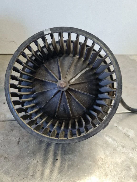 Heater fan/blower 357819021