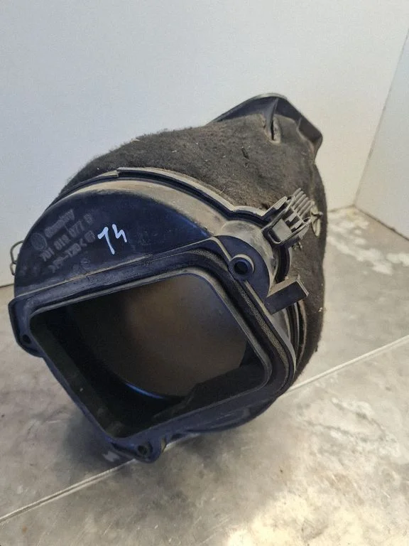 Salono oro mazgo plastikinis korpusas