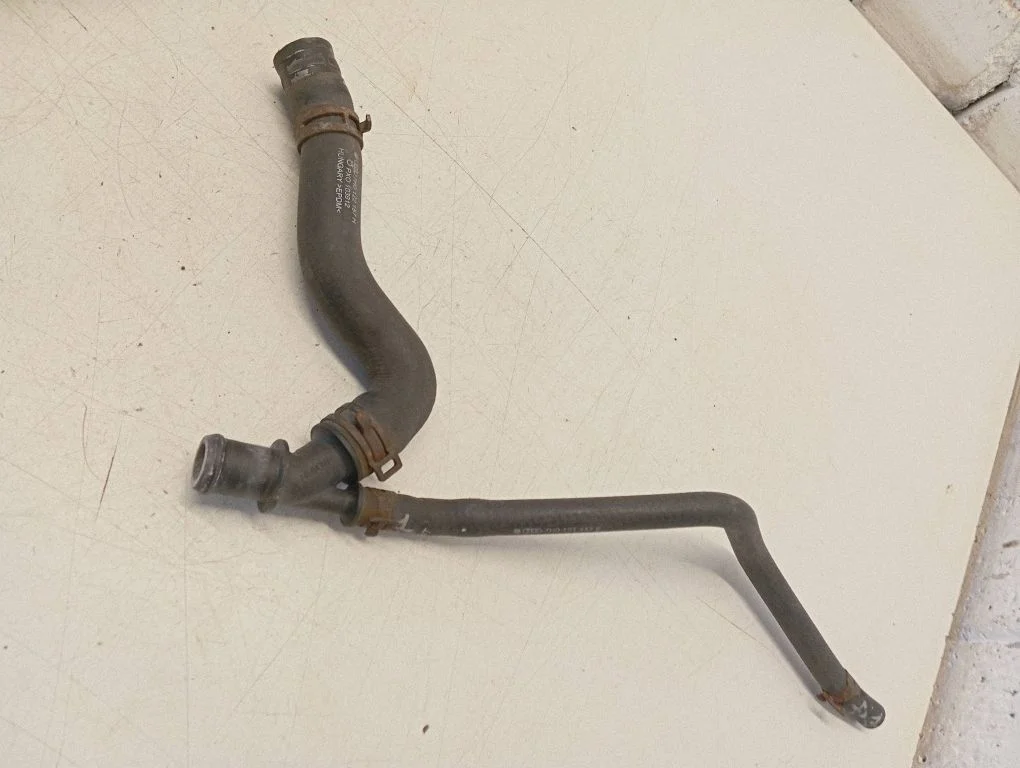 Engine coolant pipe/hose 7H0121447E