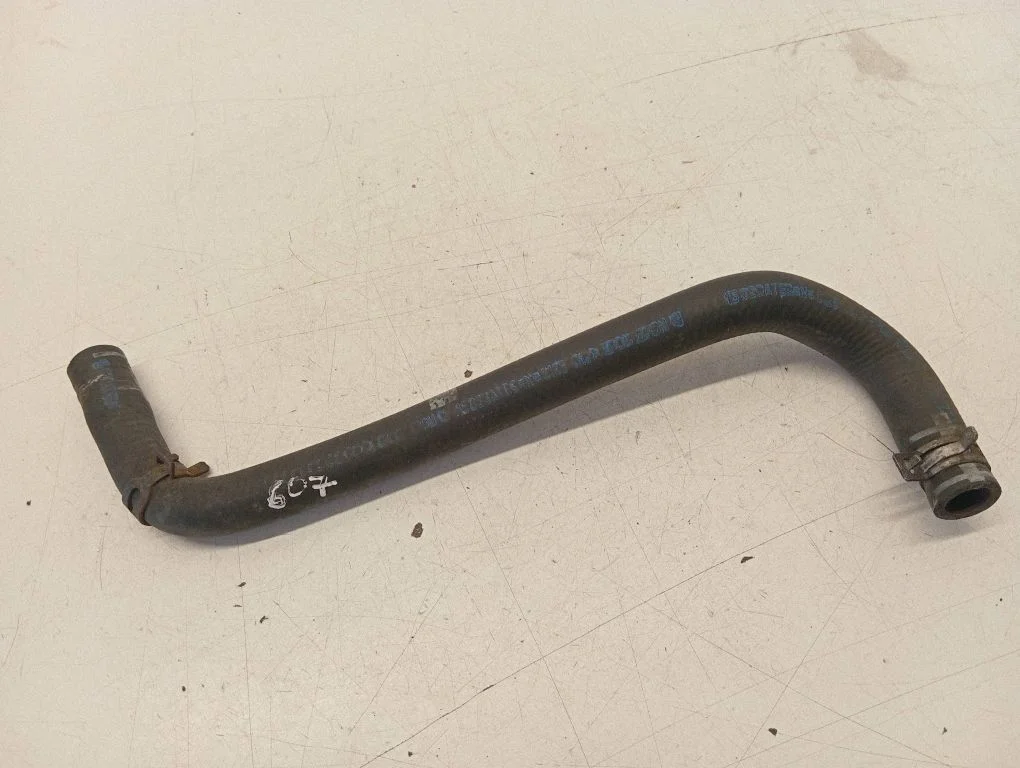 Engine coolant pipe/hose