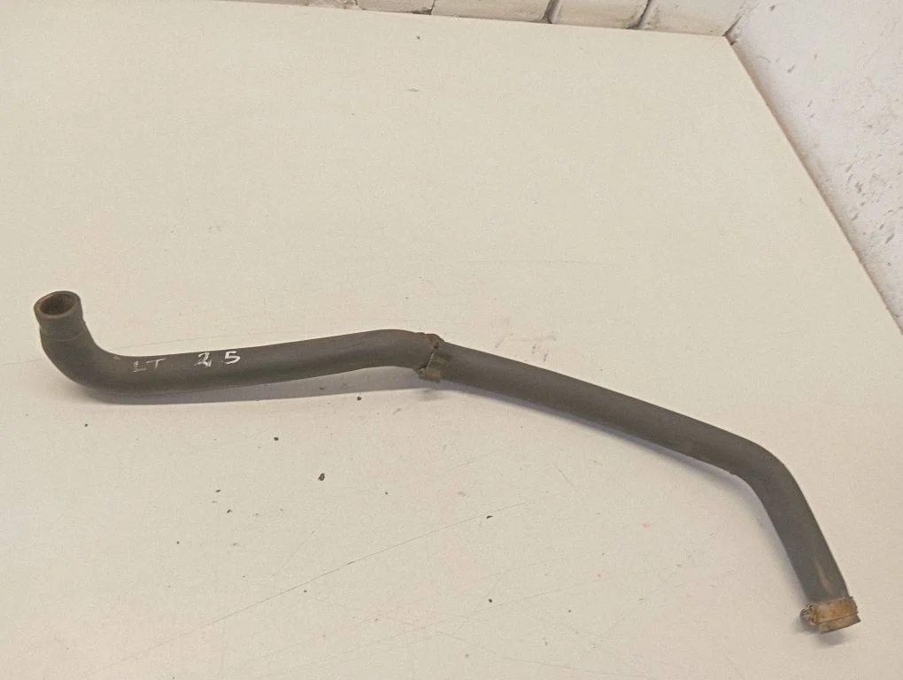 Engine coolant pipe/hose