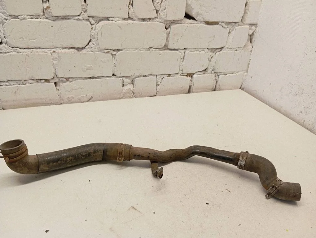 Engine coolant pipe/hose 1L0121083