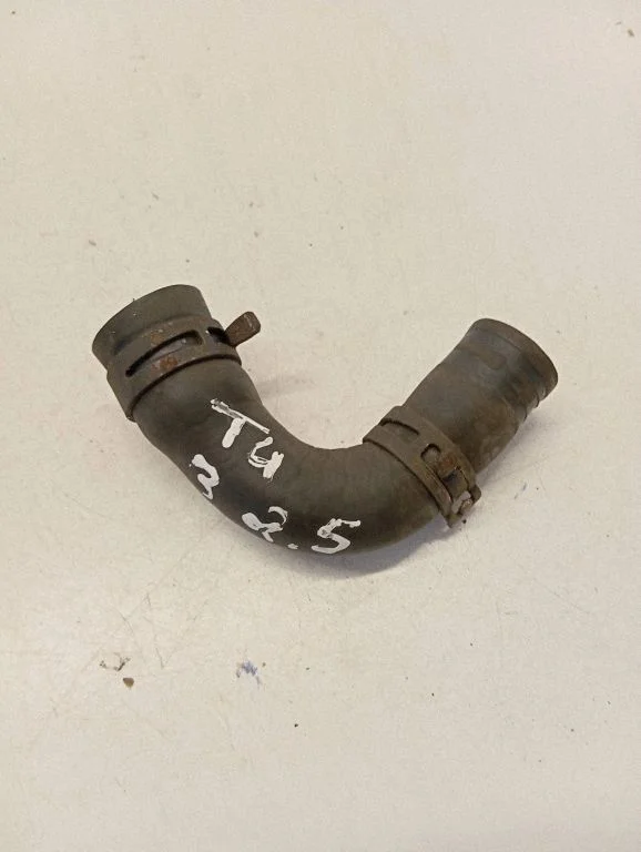 Engine coolant pipe/hose