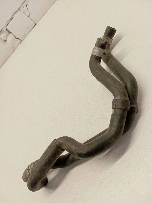 Engine coolant pipe/hose 074121106A