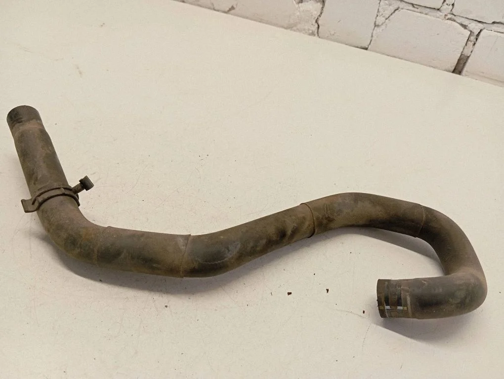 Engine coolant pipe/hose 701819372E