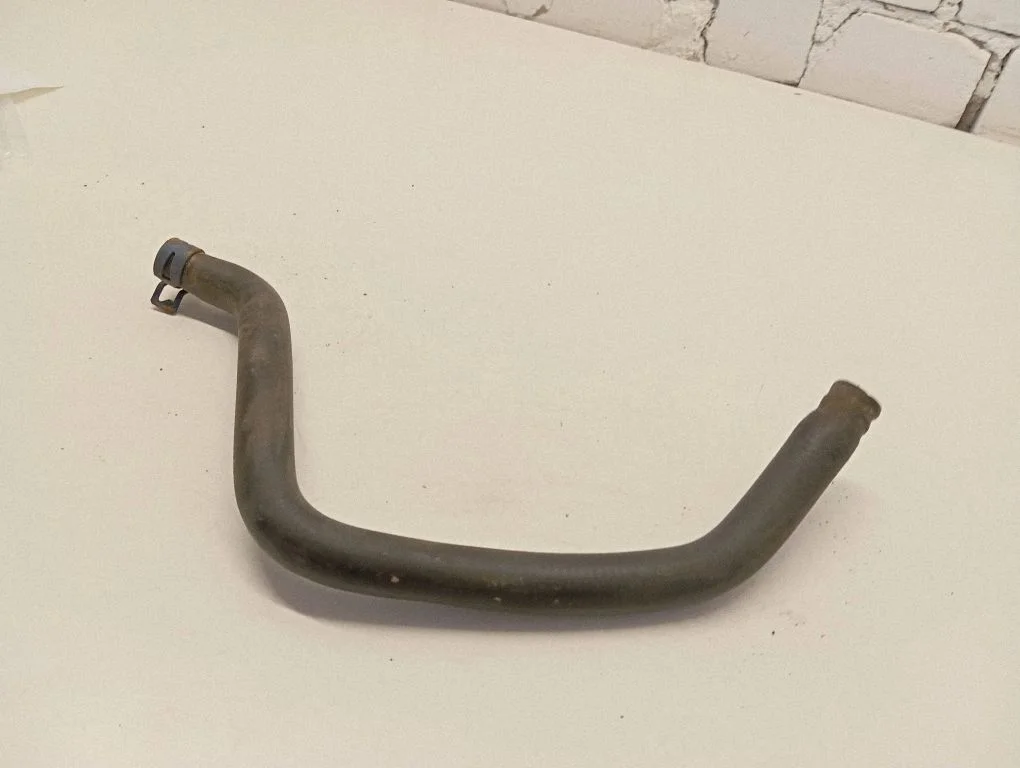Engine coolant pipe/hose 074121109A