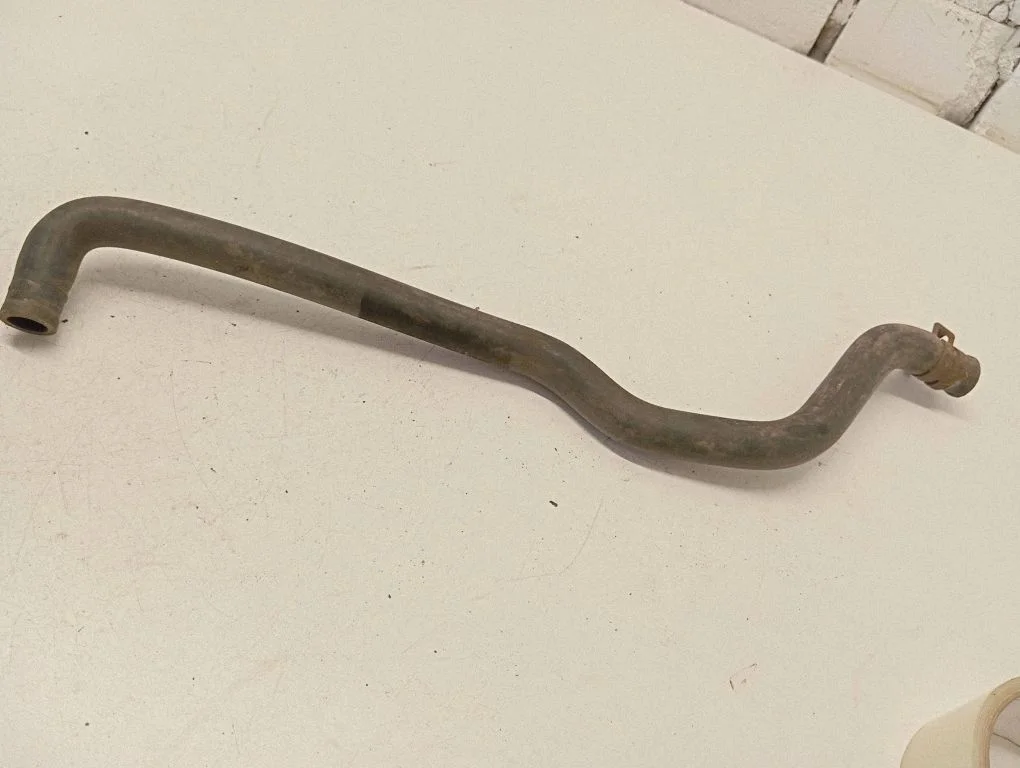 Engine coolant pipe/hose 074121058B
