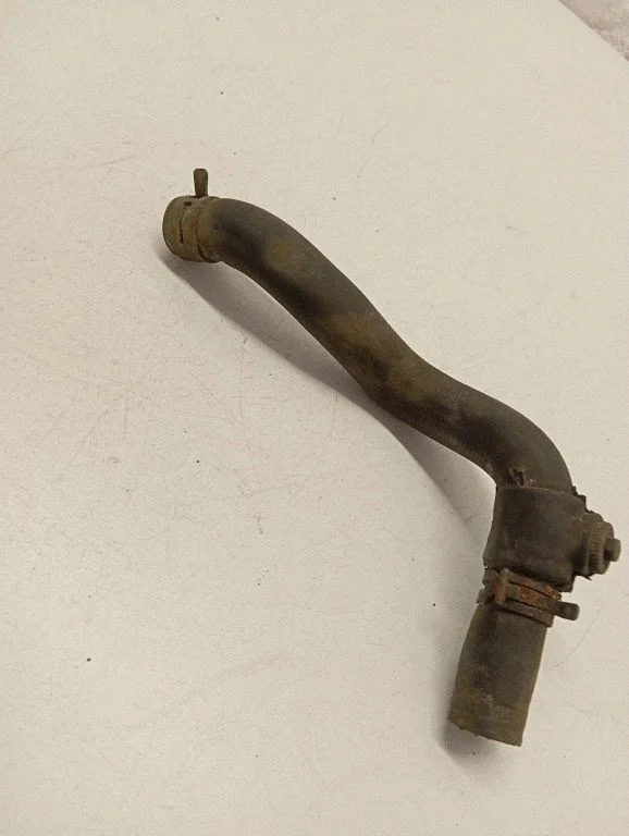 Engine coolant pipe/hose 074122157F