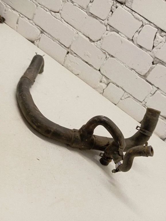 Engine coolant pipe/hose 044121101L