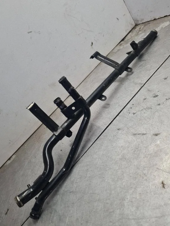 Engine coolant pipe/hose 17L6121065C