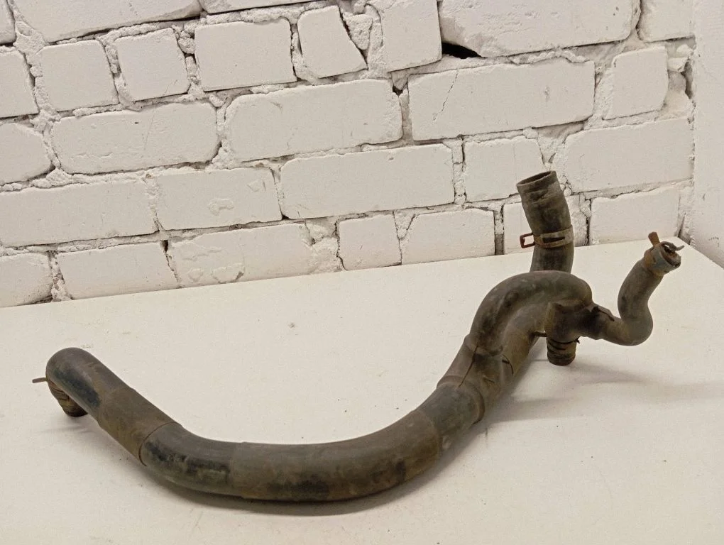Engine coolant pipe/hose 044121101L