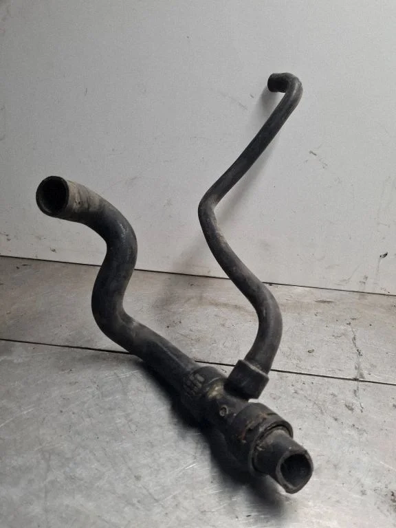 Engine coolant pipe/hose – Volkswagen Passat B5 (1997-2000)